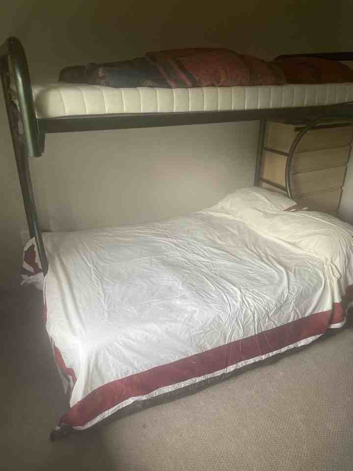 17037 24 Avenue - Photo 2 of 14