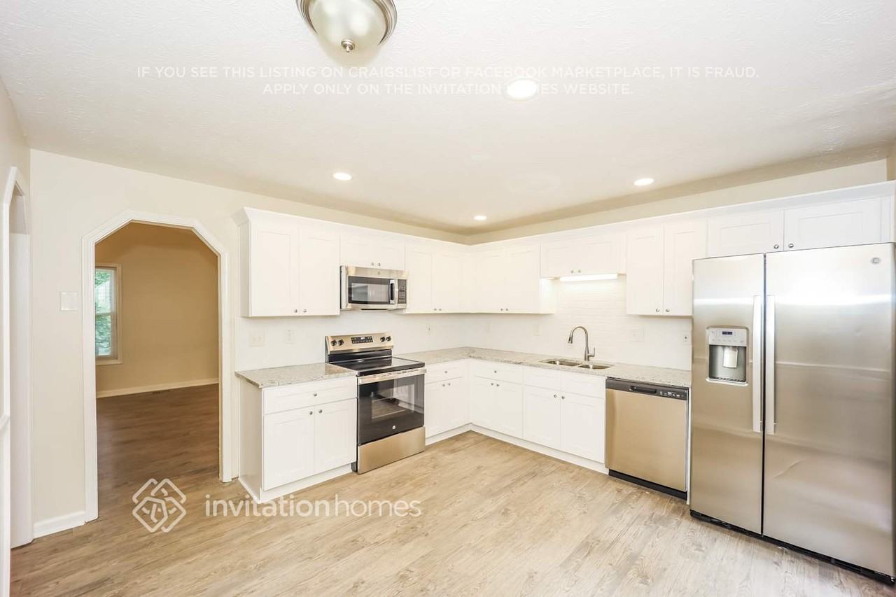 3396 Spring Ridge Dr - Photo 7 of 17