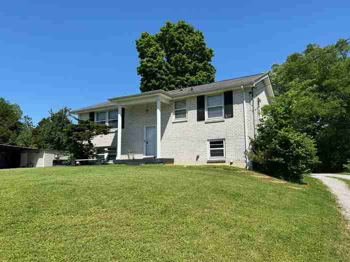 4718 Richards Ct - Photo 2 of 22