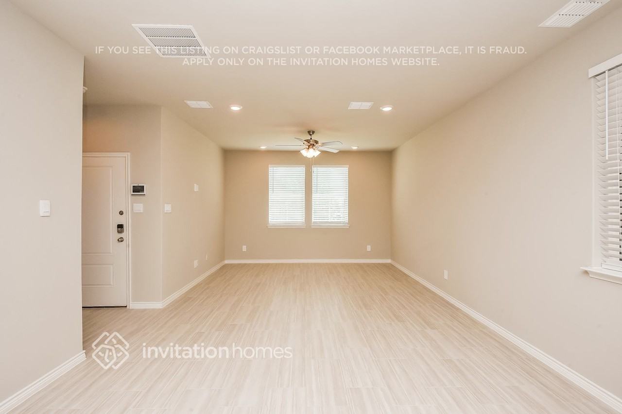 7163 Blue Jay Way - Photo 4 of 18