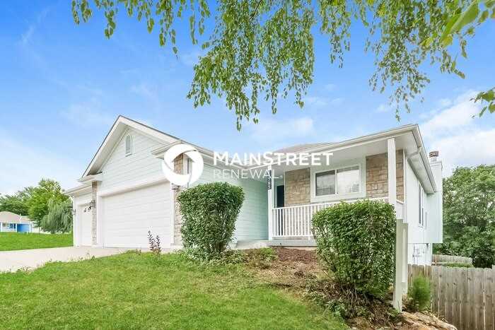 15785 Meadow Ct - Photo 2 of 18