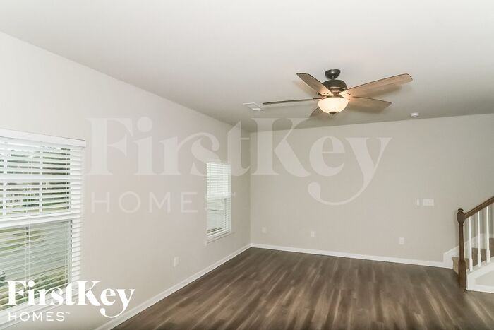 325 Stoney Hollow Rd - Photo 3 of 15