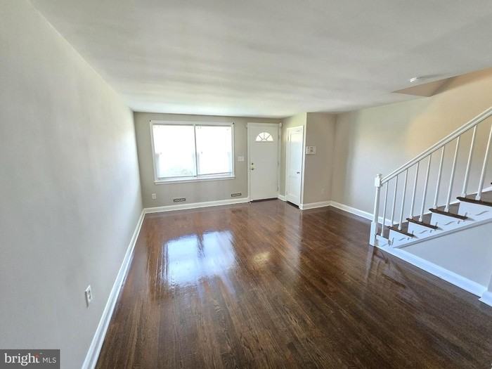 4700 Homesdale Ave - Photo 3 of 12