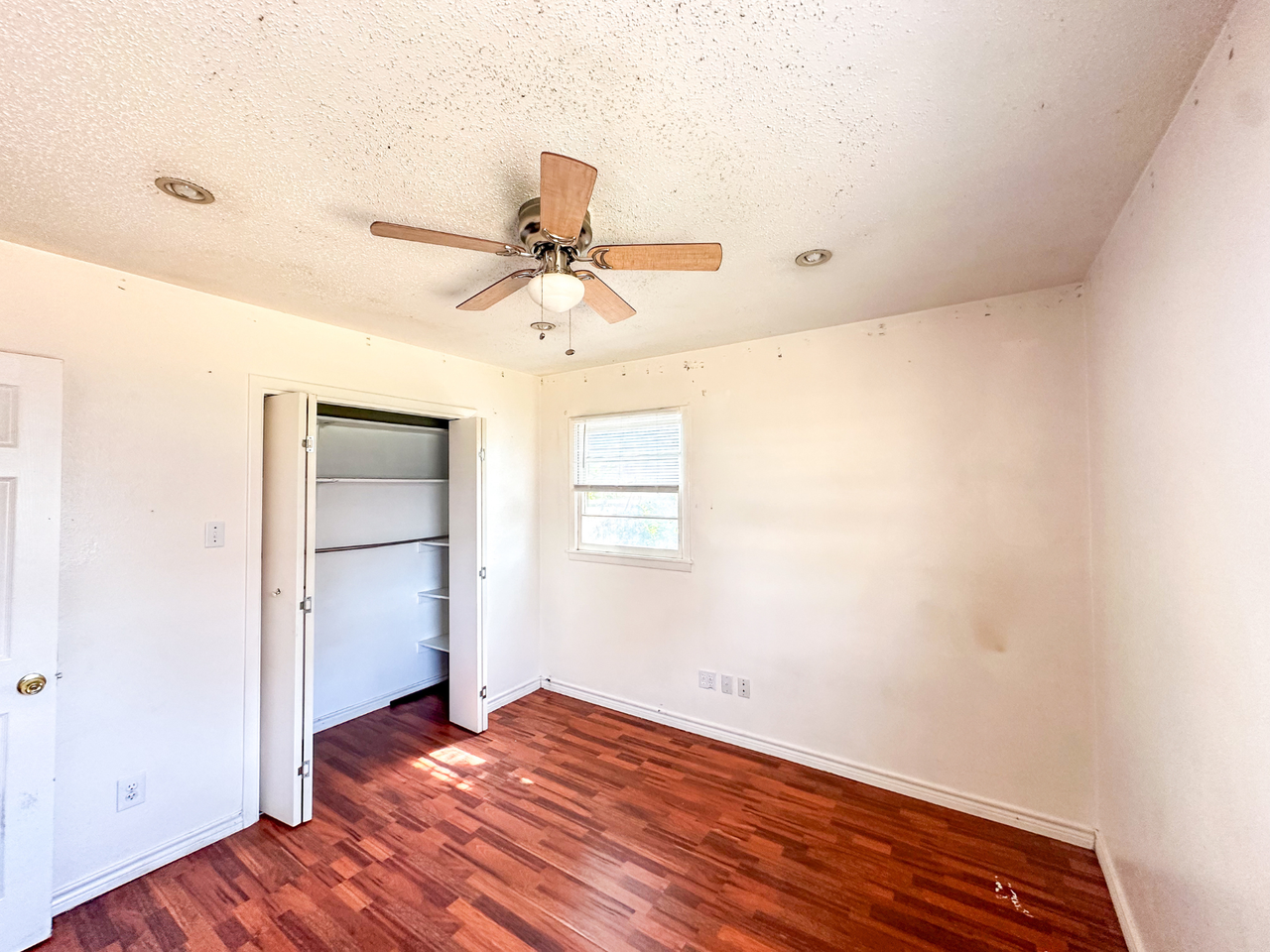 2819 63rd St #NA - Photo 6 of 22