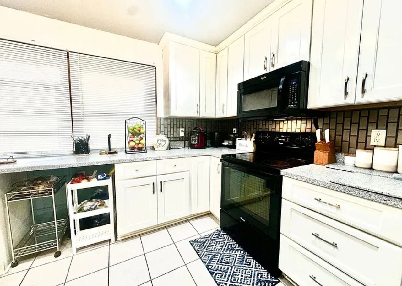 5066 W Colonial Ct #12 - Photo 2 of 17