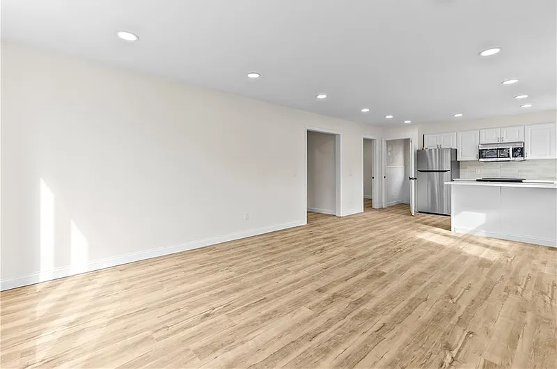 21 Joy St #2 - Photo 5 of 21