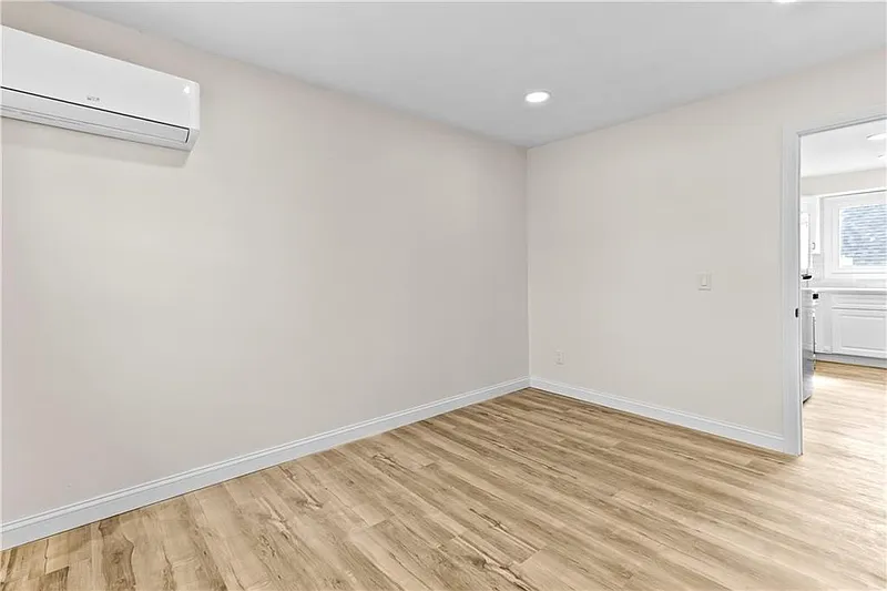 21 Joy St #2 - Photo 7 of 21