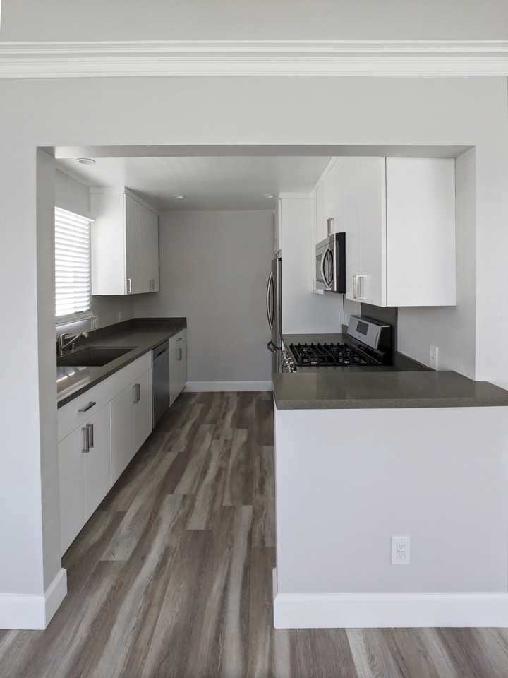 458 S Oakhurst Dr #1 - Photo 4 of 12