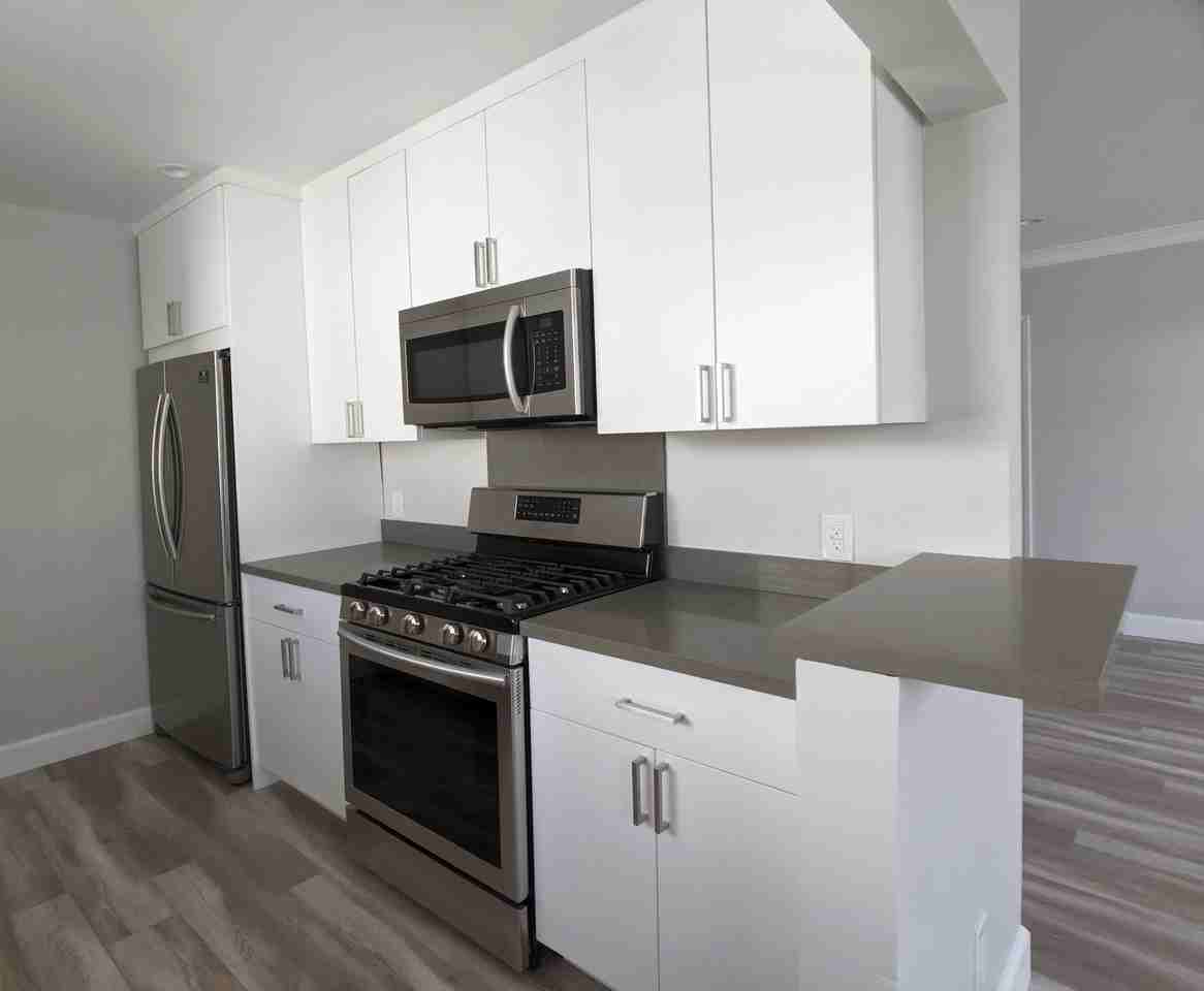 458 S Oakhurst Dr #1 - Photo 5 of 12