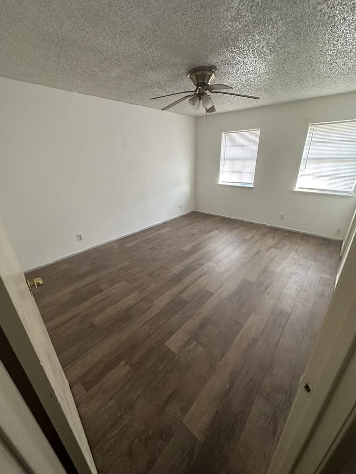 514 Galveston Rd #C - Photo 2 of 6