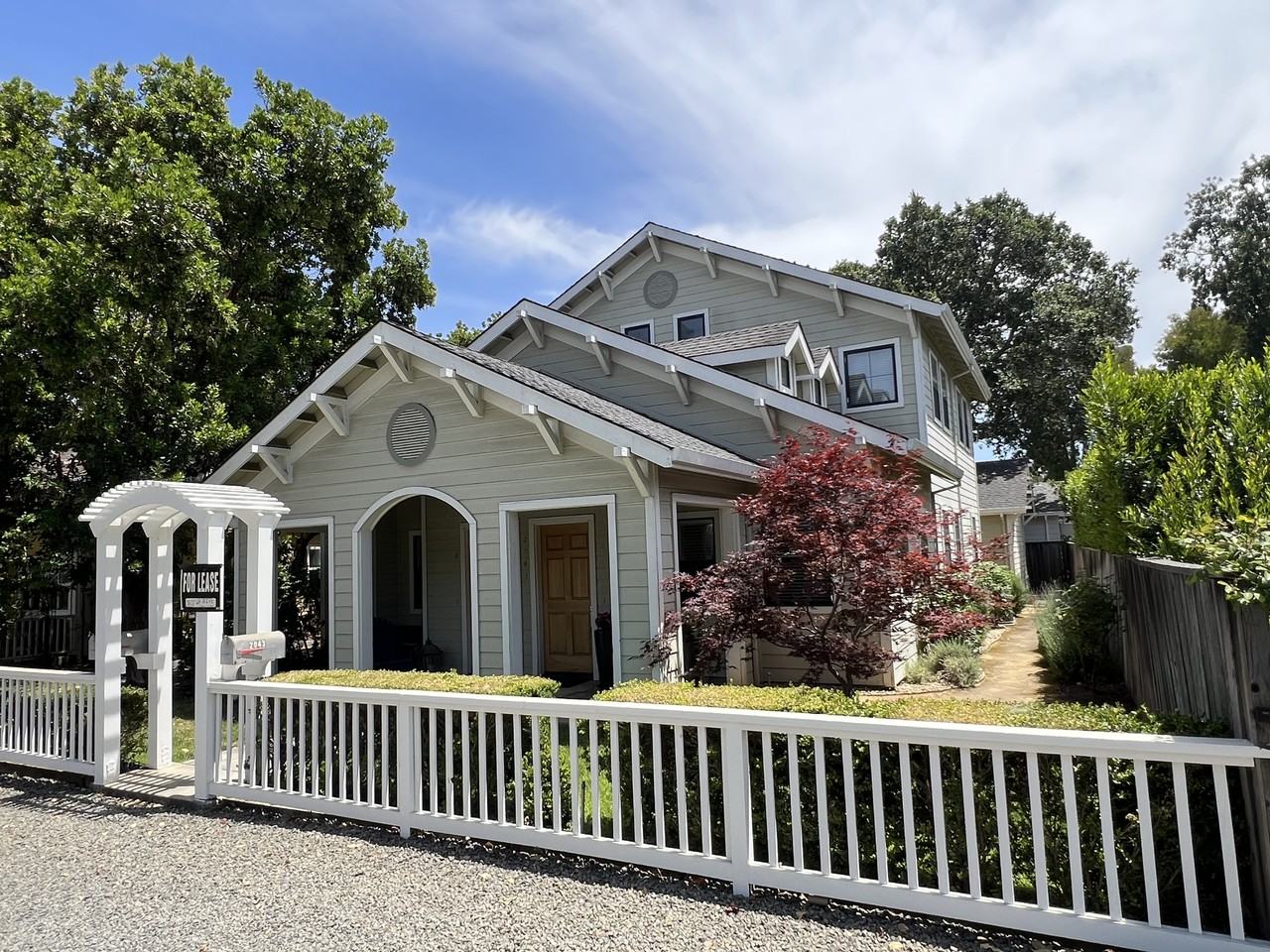 2043 Madison St #B - Photo 2 of 19