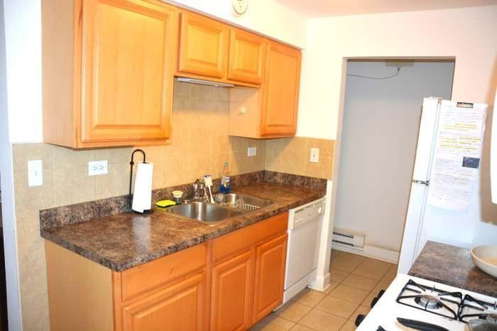 1830 W Knightsbridge Dr #1B - Photo 2 of 11