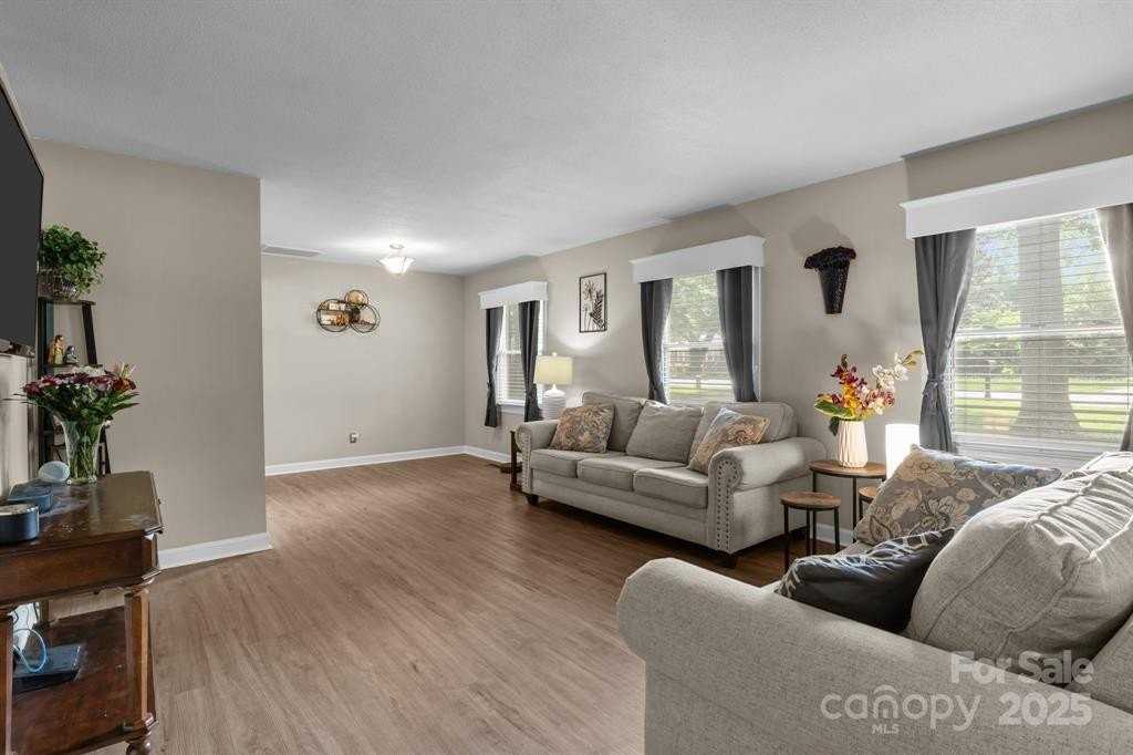 844 Fieldstone Rd #NA - Photo 2 of 5