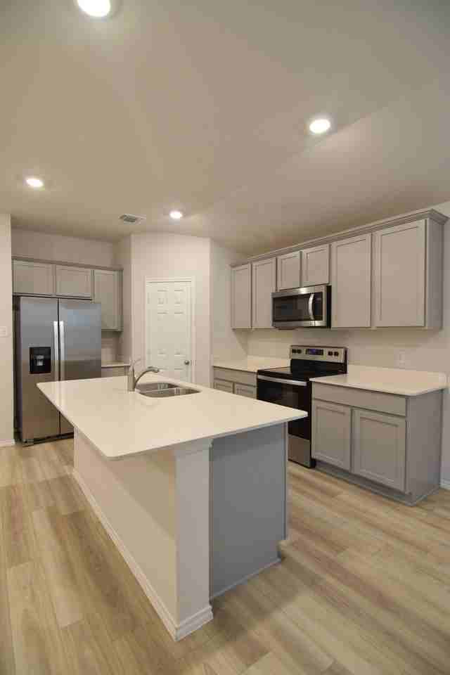 1424 Merritt St #NA - Photo 4 of 19