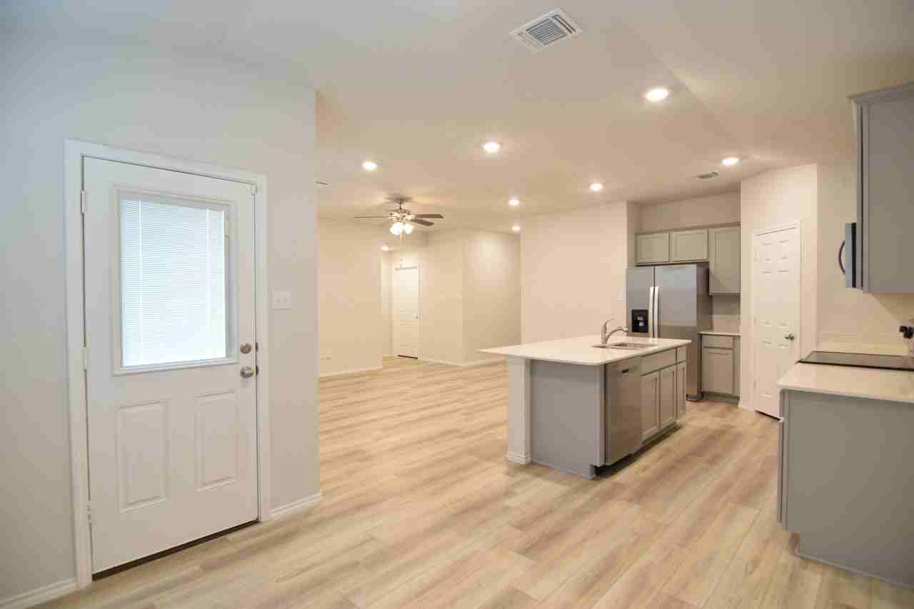 1424 Merritt St #NA - Photo 7 of 19