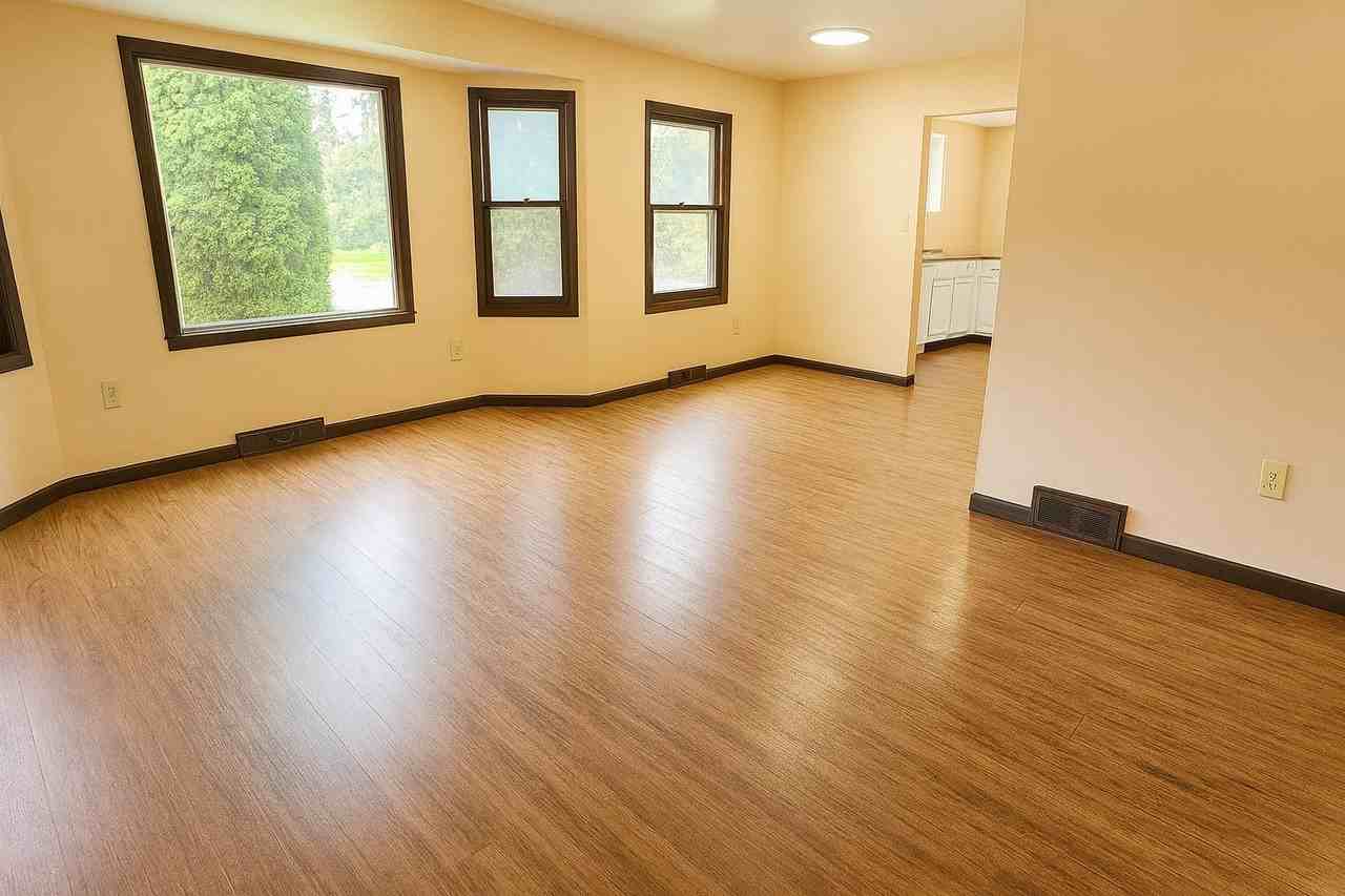 16515 Dane Ct E - Photo 2 of 12