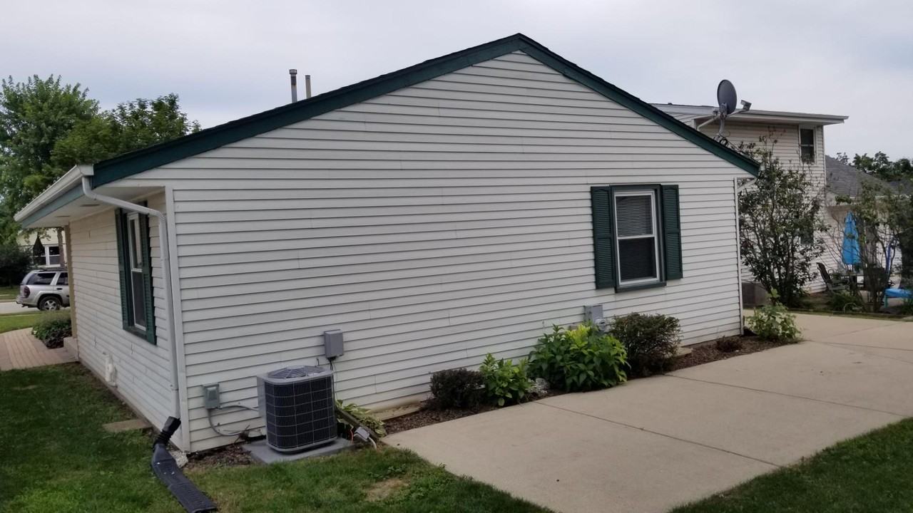 1812 Michael Dr - Photo 5 of 15