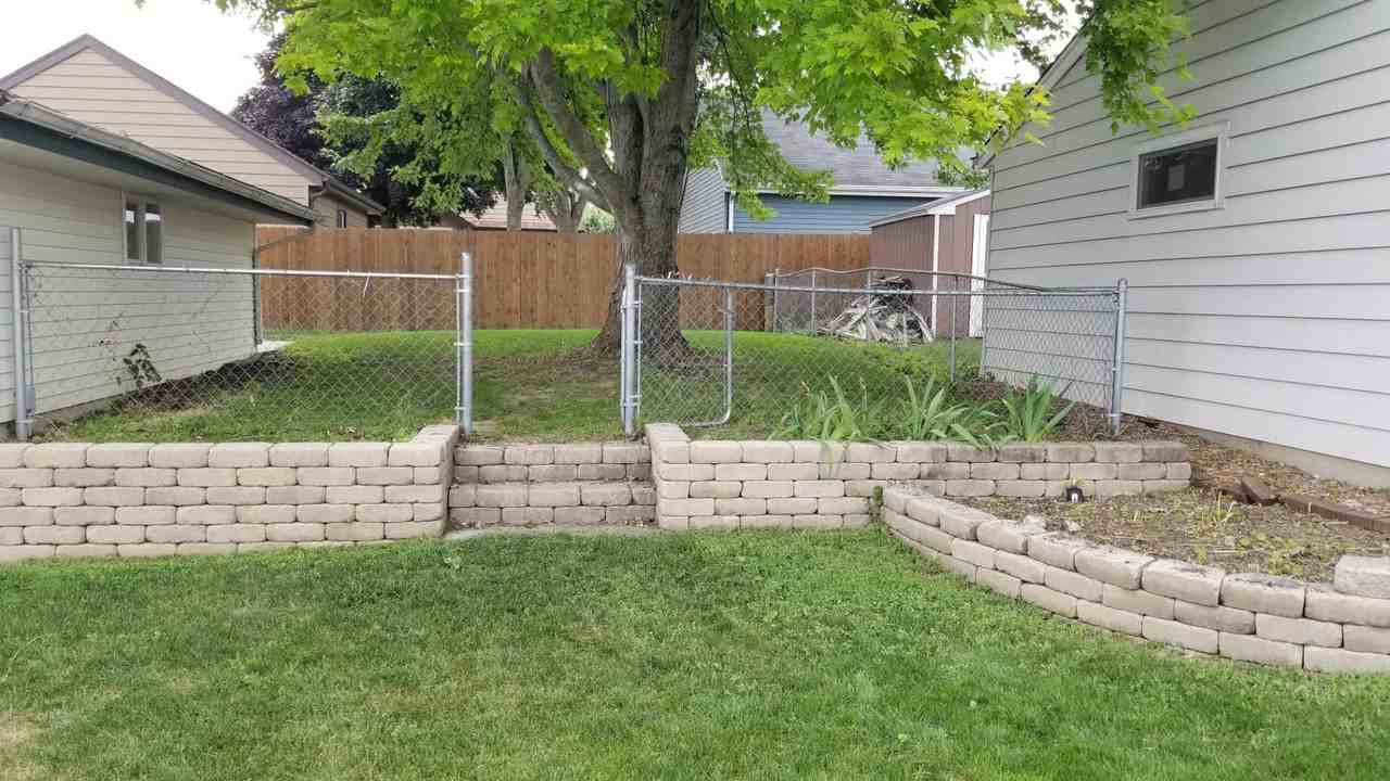 1812 Michael Dr - Photo 7 of 15