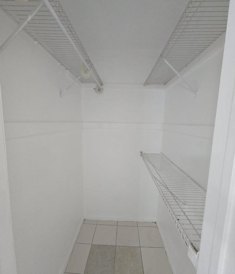 1905 SW 11th St, , FL - Photo 6 of 10