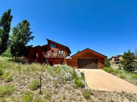 featured image of 966 Oak Ct
