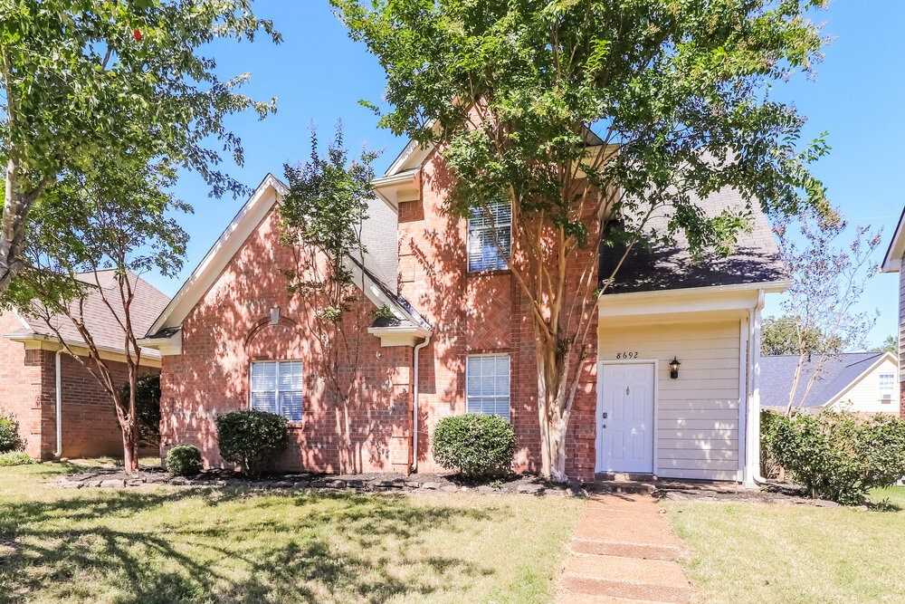 8692 Overcup Oaks Dr - Photo 4 of 17