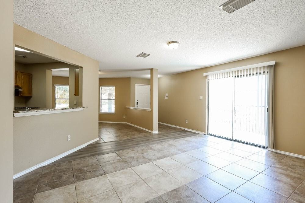 10736 Juniper Pass - Photo 3 of 17