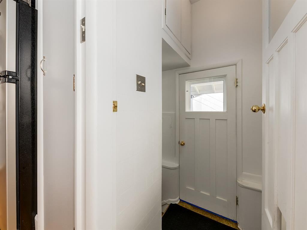 1336 17 Avenue Northwest - Photo 2 of 20