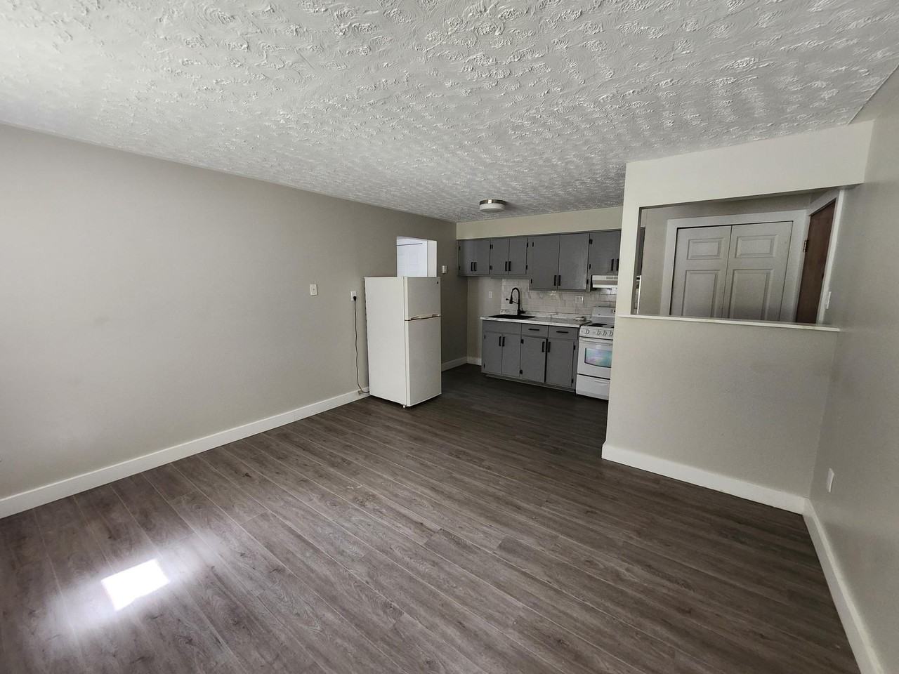 33 Dobbin St #4 - Photo 2 of 8