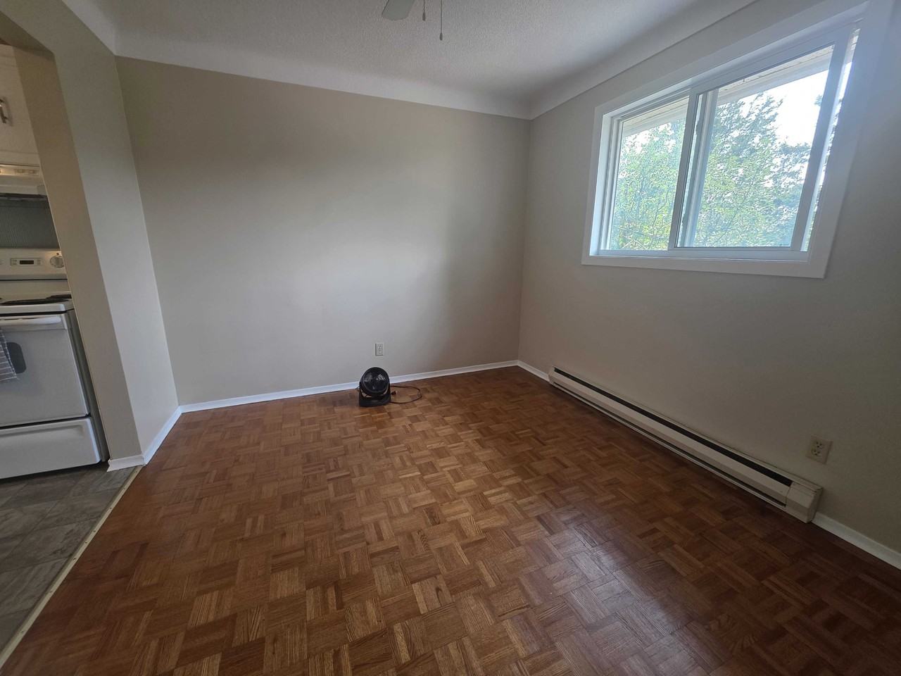 365 Weller Ave #3 - Photo 3 of 11