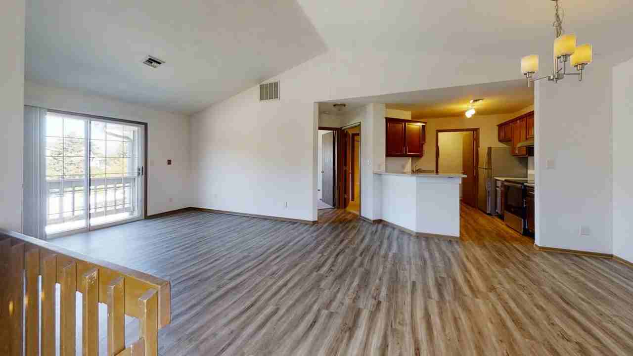 N86W14210 Fond Du Lac Ave - Photo 5 of 13
