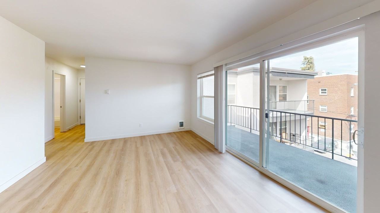 620 5th Ave W - Photo 6 of 50