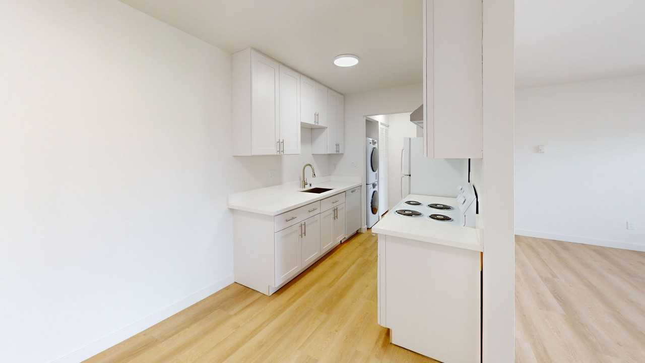 Residence 620 - Photo 7 of 50