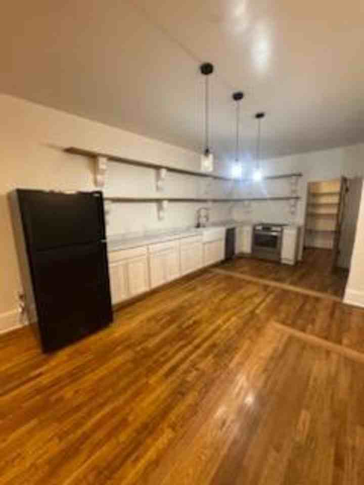 1513 Front St - Photo 4 of 16