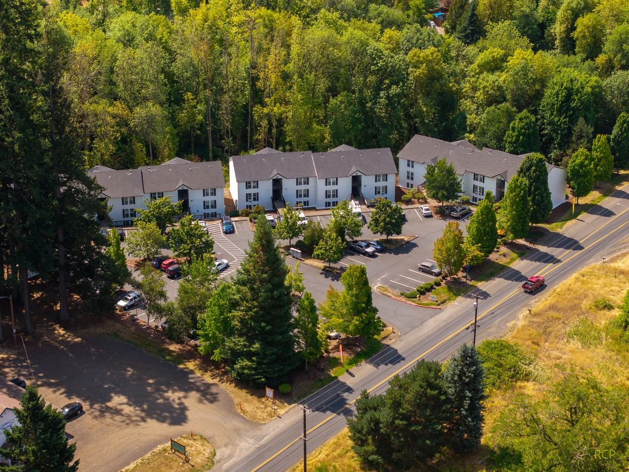 1800 1800 SW Sheridan Road - B-105 #B105 - Photo 2 of 49