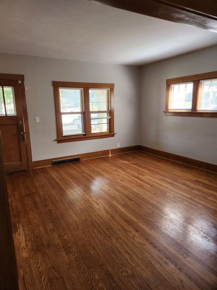 628 N 47th St - Photo 2 of 22