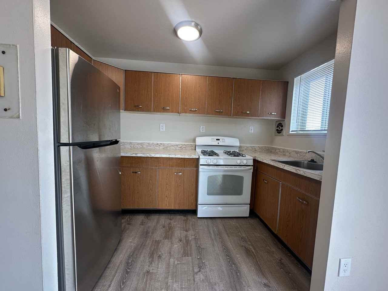 3633 Greenmount Avenue - Photo 3 of 7