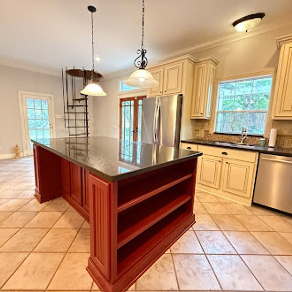 3126 Wroxton Rd - Photo 2 of 21