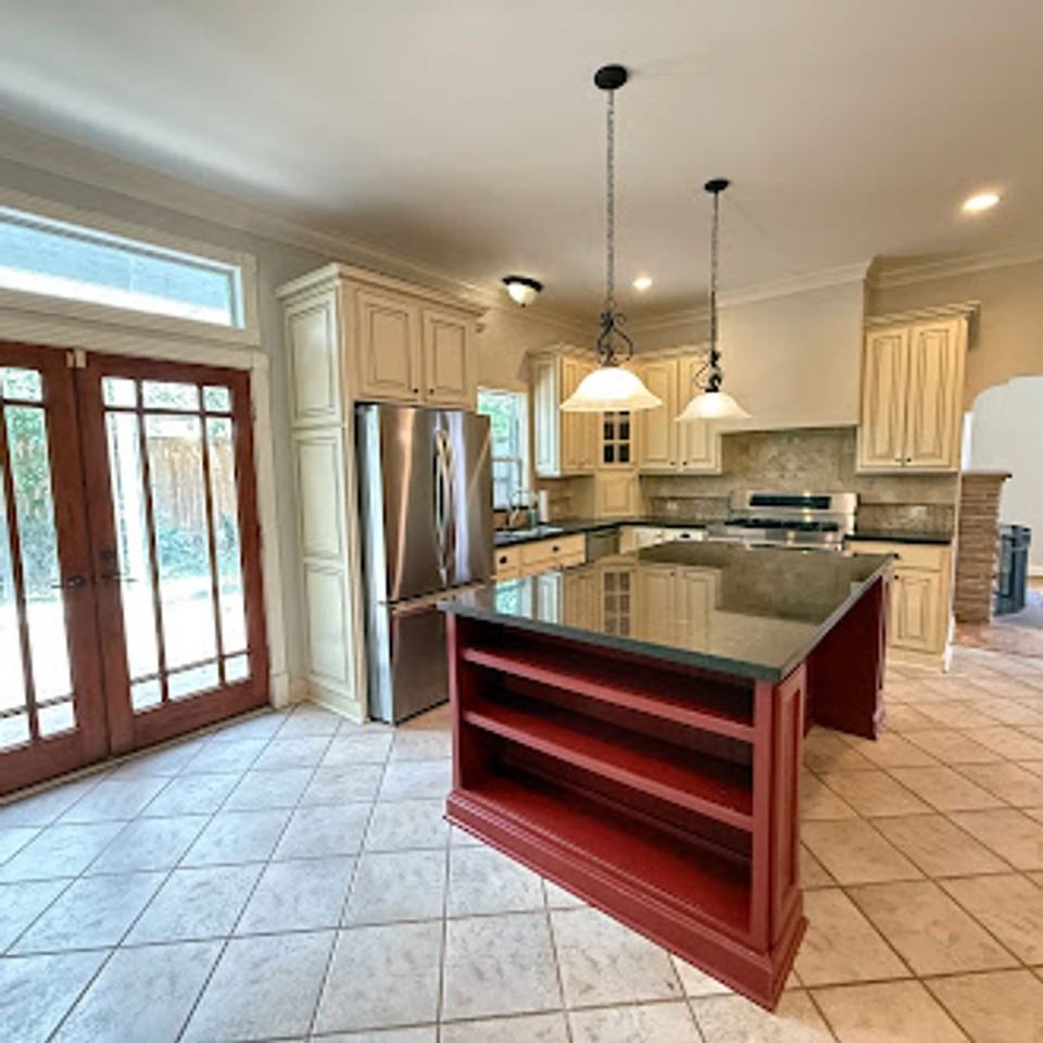 3126 Wroxton Rd - Photo 3 of 21