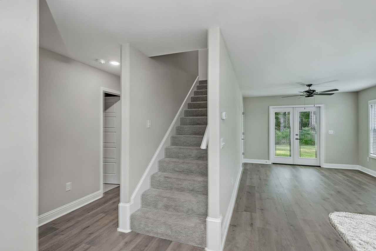 417 Madison Ave - Photo 3 of 35