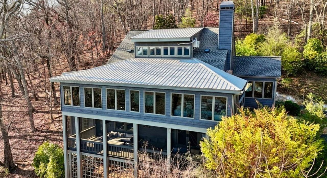 1545 Petit Ridge Dr - Photo 3 of 50