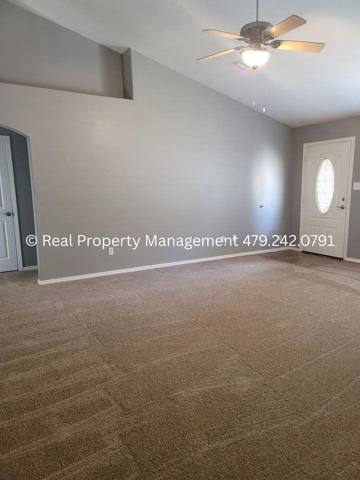 2231 Park Avenue - Photo 3 of 24