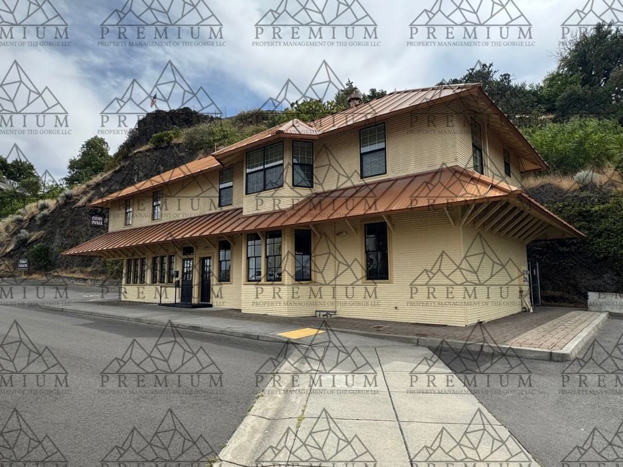 1006 East 2nd Street - Photo 2 of 29