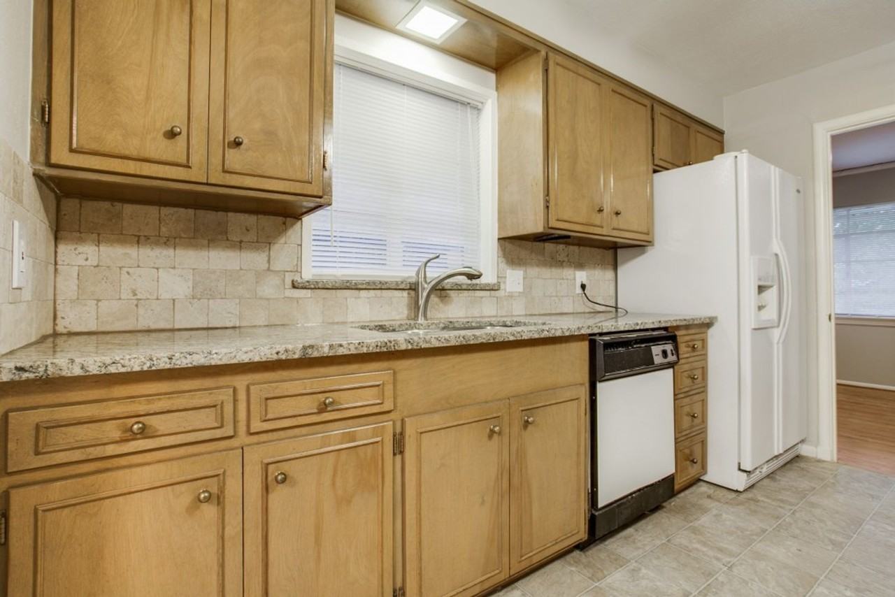 6514 Winton St - Photo 2 of 3