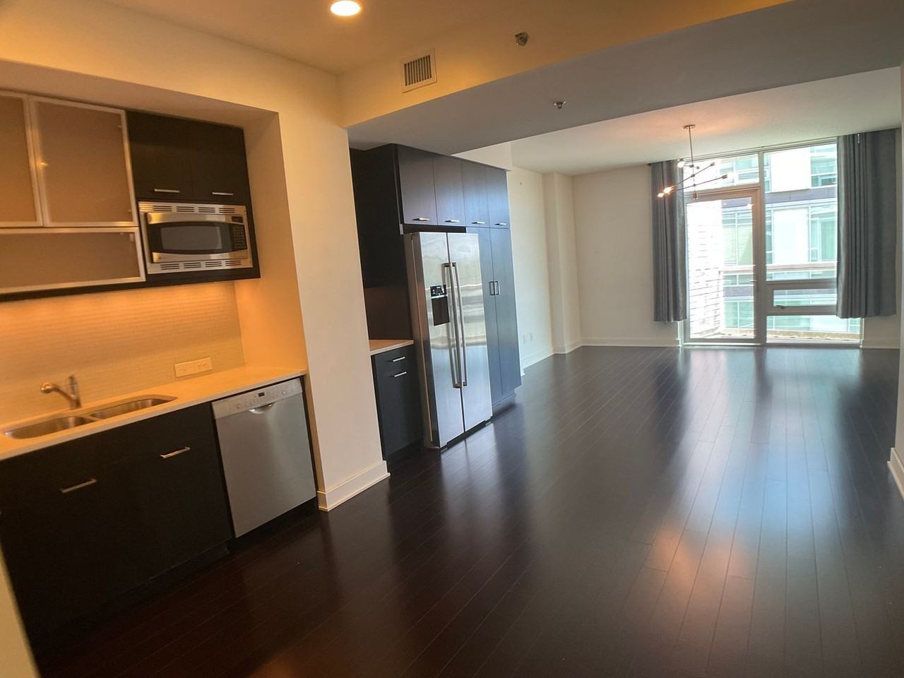 601 W Rosemary St #414 - Photo 4 of 32