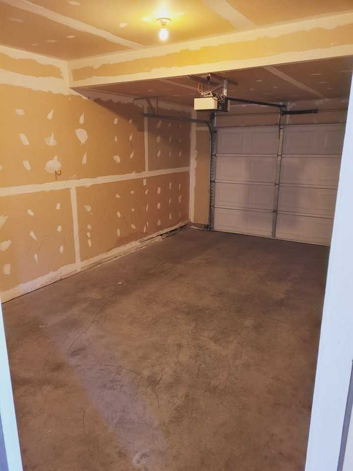 2411 Daws Dr #D - Photo 2 of 11