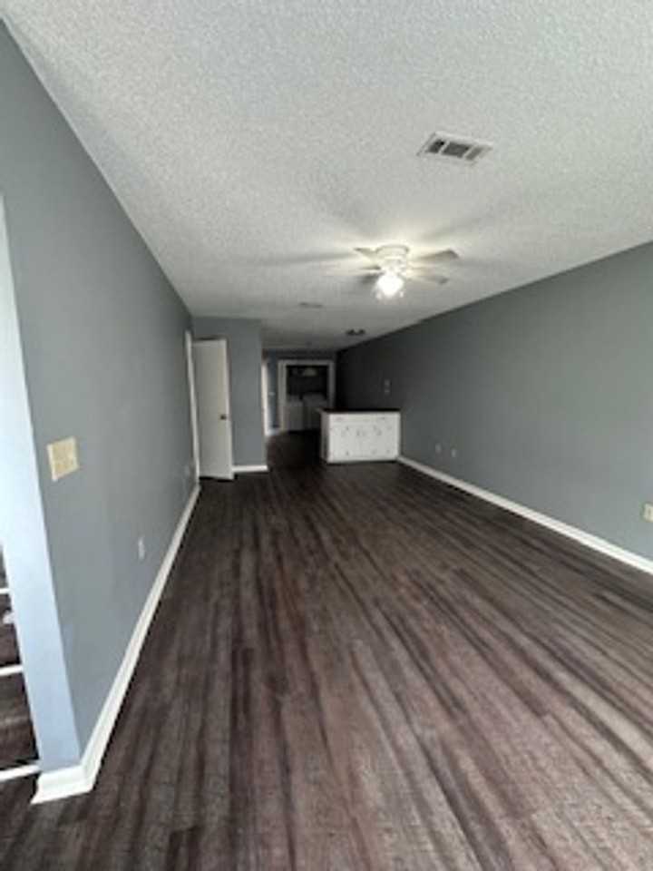 181 Lakeview Dr - Photo 3 of 44