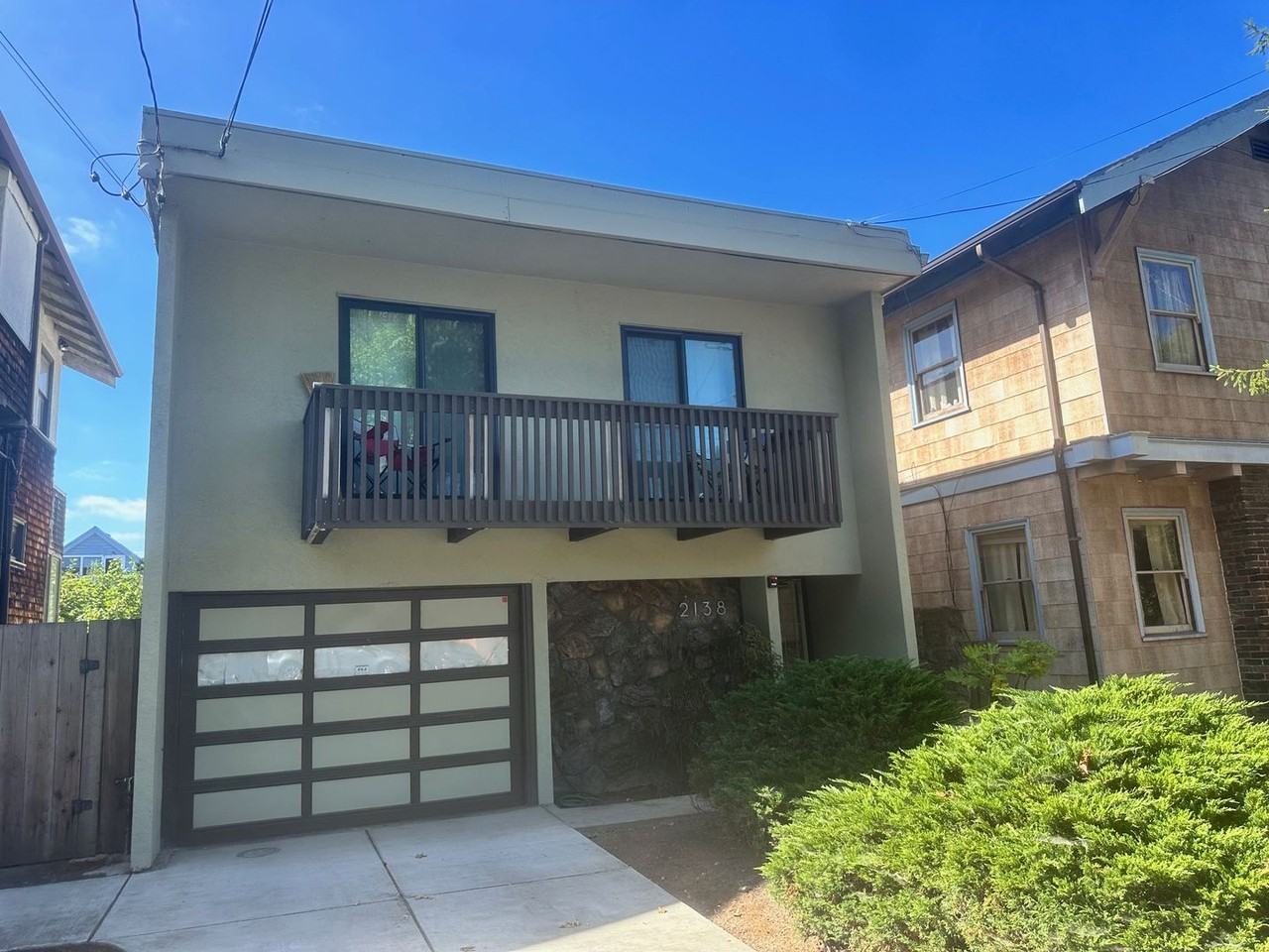 2138 Derby St - Photo 2 of 13