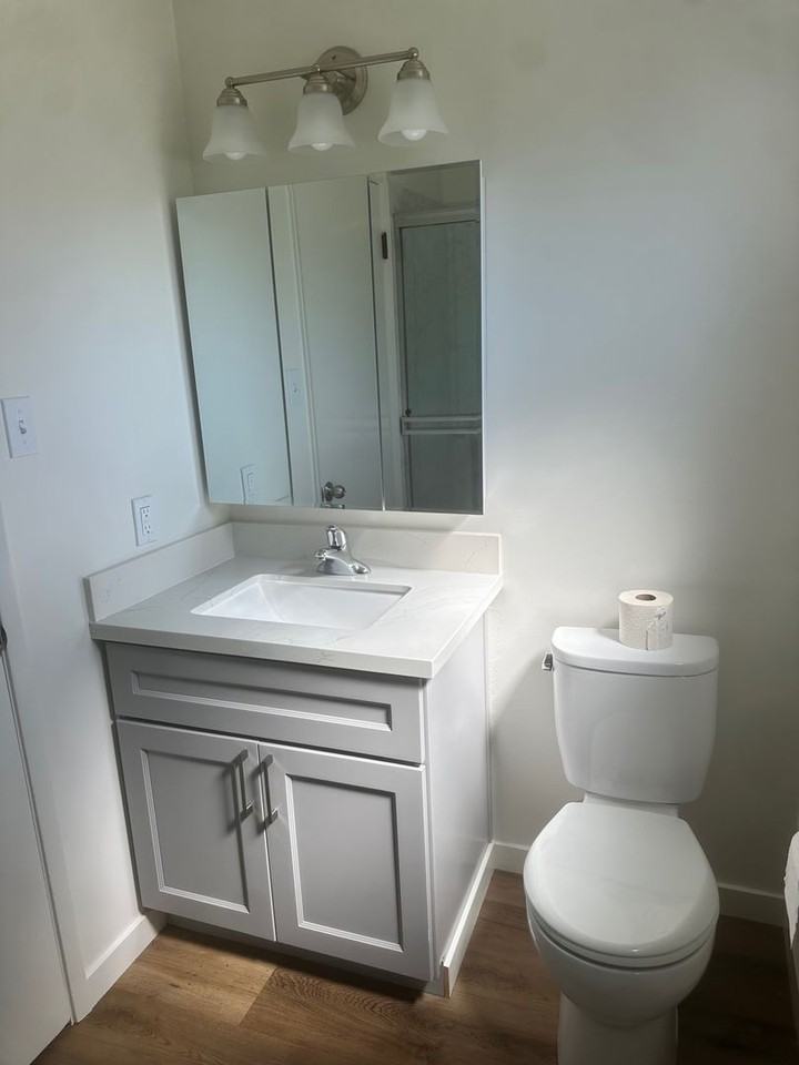 2138 Derby St - Photo 3 of 13