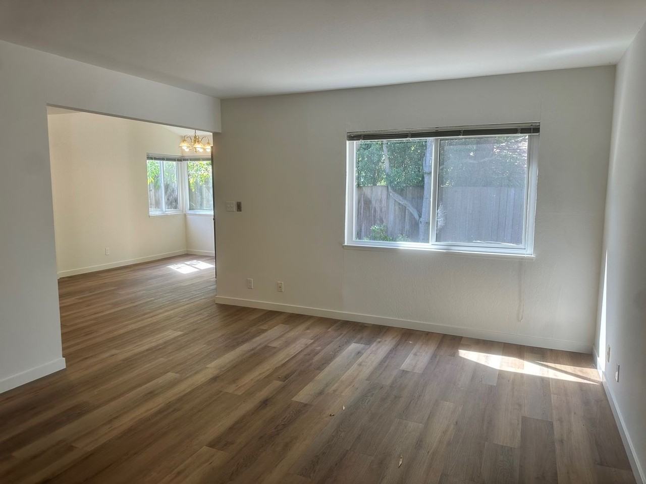 2138 Derby St - Photo 6 of 13