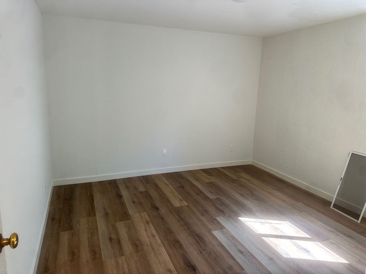 2138 Derby St - Photo 7 of 13